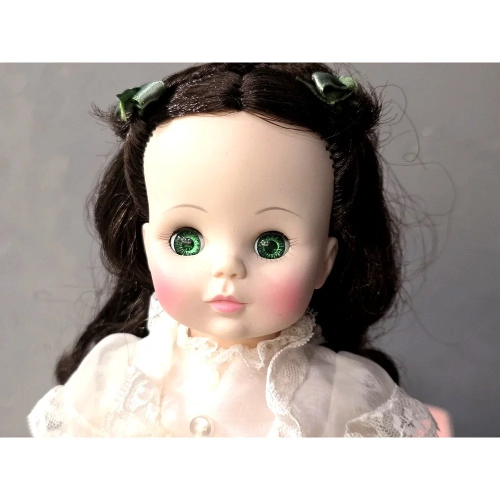 VINTAGE 1966 MADAME ALEXANDER 